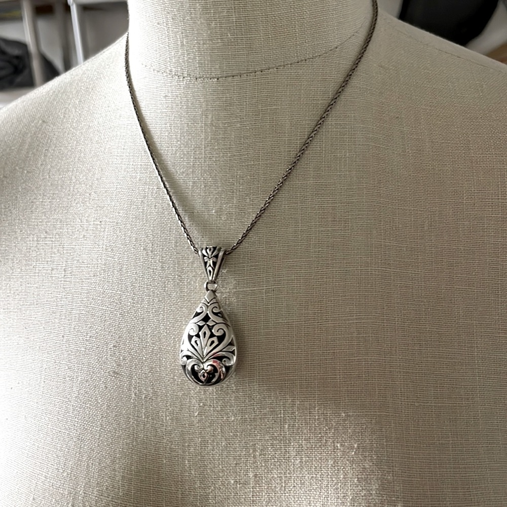 Brighton Necklace and Pendant 💖